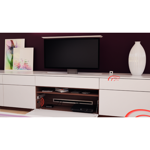 Meuble TV sur mesure abritant box et appareils derri&egrave;re une fa&ccedil;ade ferm&eacute;e