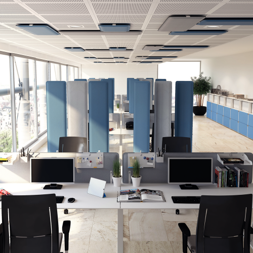 Bureaux s&eacute;par&eacute;s par un panneau acoustique sur mesure