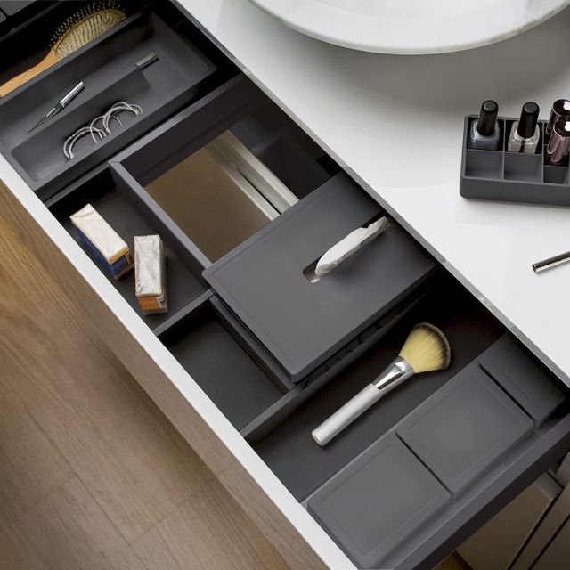 Am&eacute;nagement int&eacute;rieur d&rsquo;un tiroir de meuble de salle de bain sur mesure