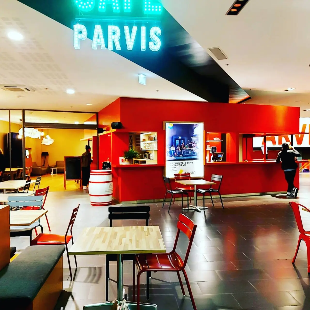 Un espace bar pour la salle de spectacles Le Parvis