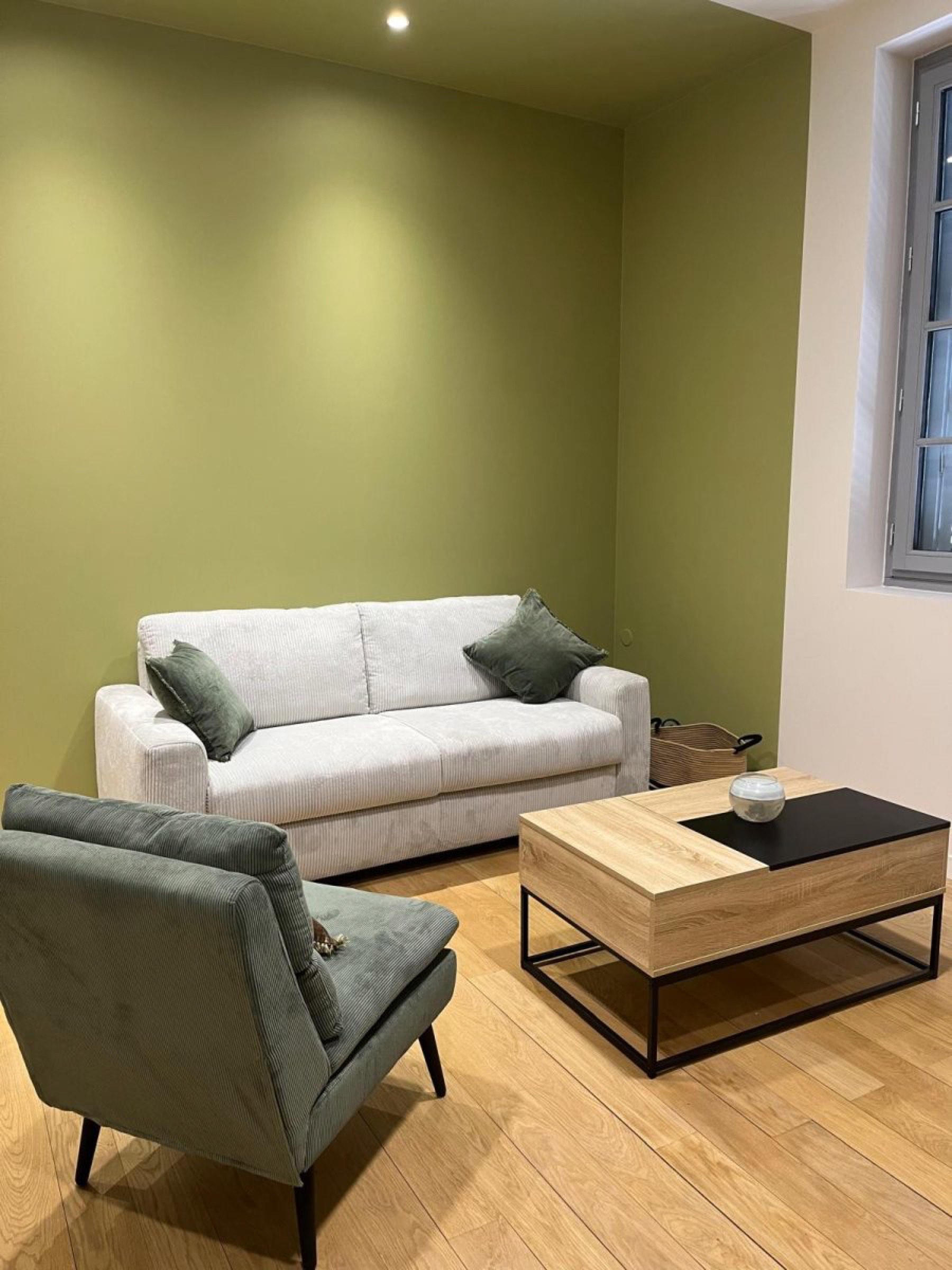 Agencement int&eacute;rieur d'un espace d'accueil pour une collectivit&eacute;
