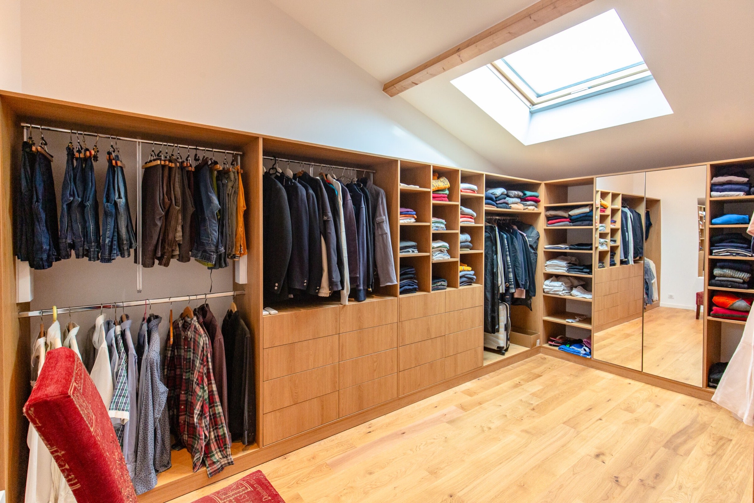 dressing aménagé lumineux
