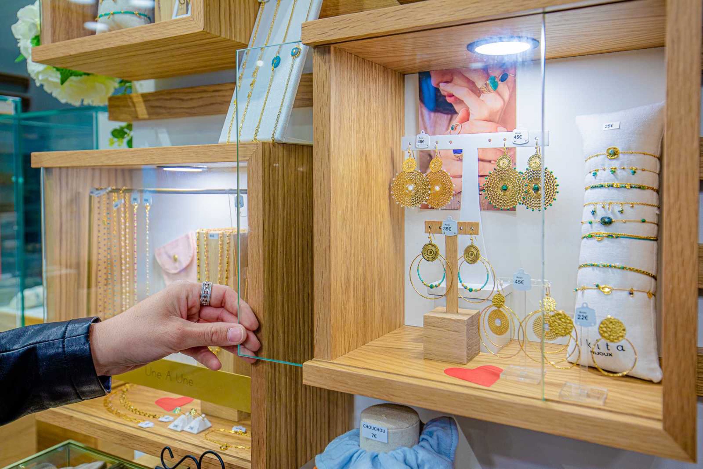 mobilier sur mesure d&eacute;coration magasin