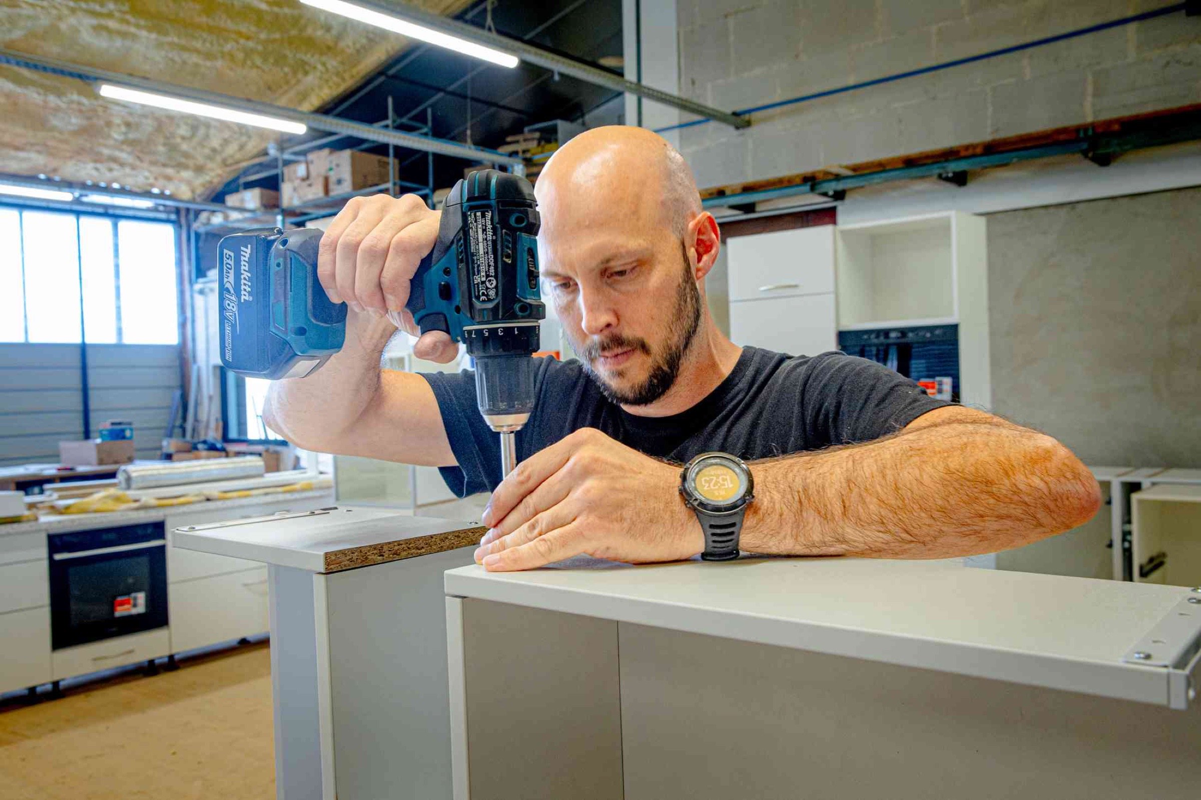 Artisan assurant un suivi de chantier &agrave; Tarbes
