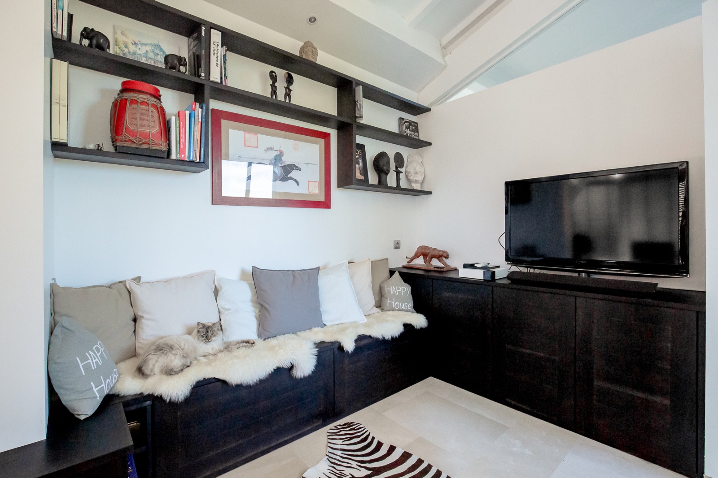 salon noir et blanc moderne