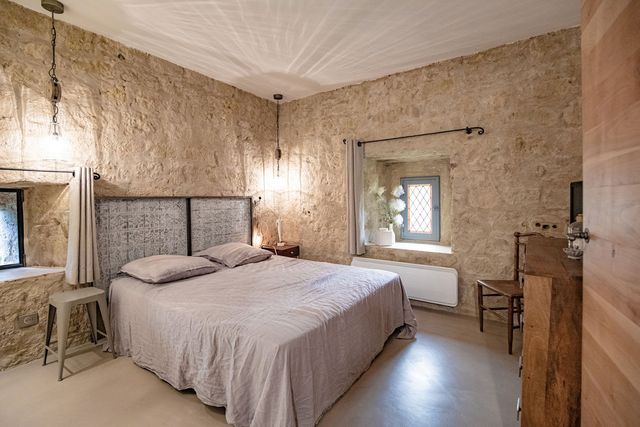 Mobilier de chambre sur mesure &mdash;&nbsp;moulin r&eacute;nov&eacute; dans le Gers