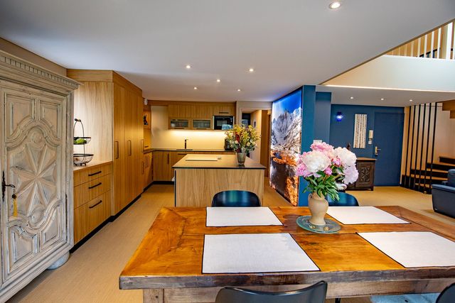 Toile r&eacute;tro-&eacute;clair&eacute;e &mdash;&nbsp;cuisine chalet