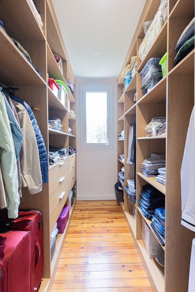 Dressing Constance