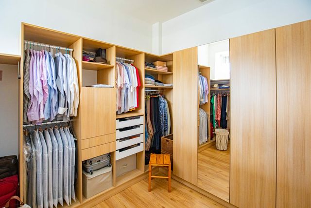 Fabrication d&rsquo;un dressing sur mesure &agrave; Pau &mdash;&nbsp;d&eacute;tail 1