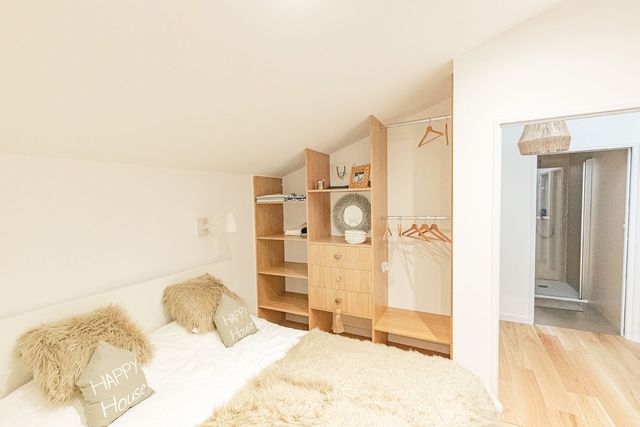 placard-ouvert-sous-rampant &mdash;&nbsp;vue 1