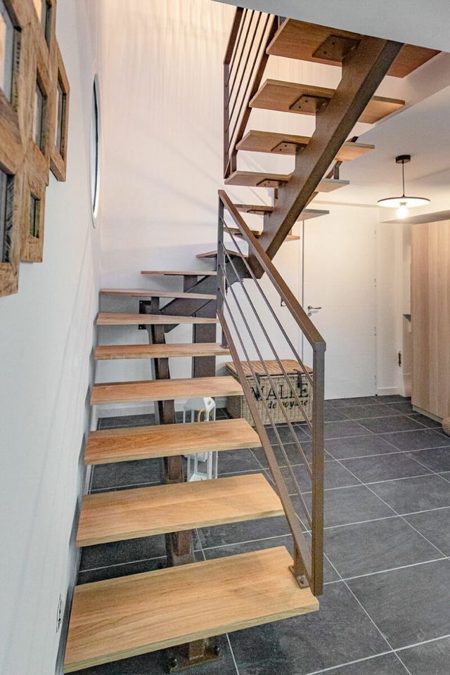 Escalier en bois massif &mdash;&nbsp;d&eacute;tail 2