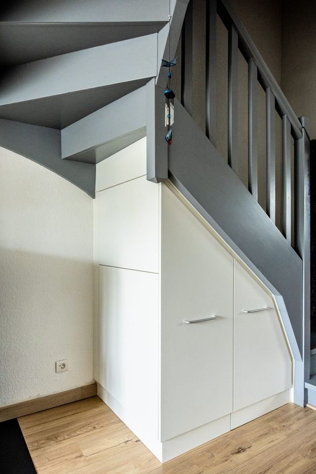 D&eacute;tail du meuble sous escalier Castellanos &mdash;&nbsp;Pau