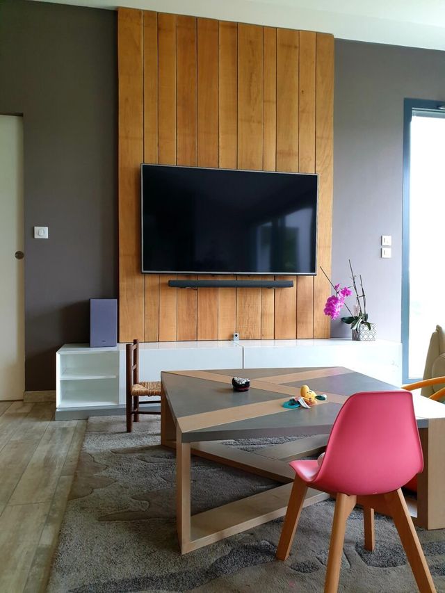 Mobilier en bois moderne &mdash;&nbsp;d&eacute;tail 2
