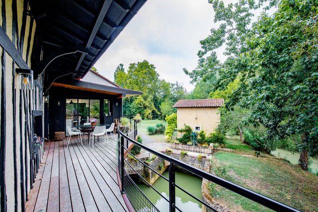 Terrasse du moulin &mdash;&nbsp;vue d&rsquo;ensemble