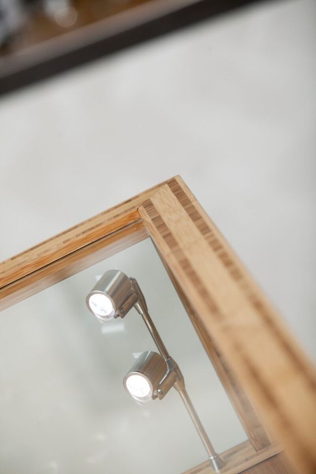&Eacute;clairage des vitrines &mdash;&nbsp;bijouterie Les 3 Ors