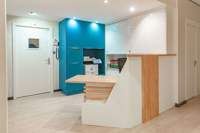 Banque d&rsquo;accueil ergonomique &mdash;&nbsp;cabinet dentaire Tarbes