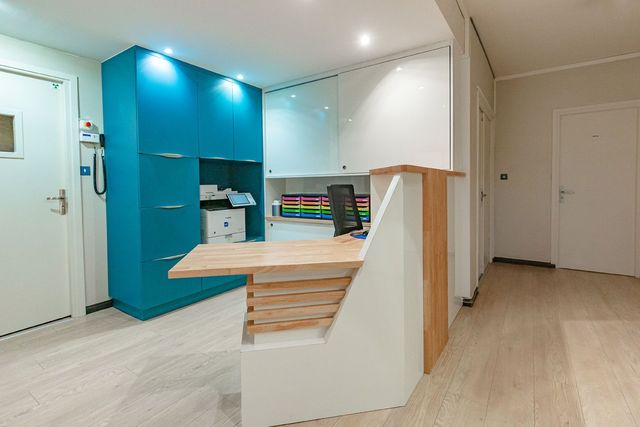 Meuble arri&egrave;re de rangement &mdash;&nbsp;cabinet dentaire Tarbes