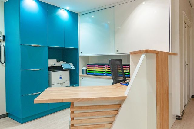 Cabinet dentaire Tarbes &mdash;&nbsp;finitions du mobilier