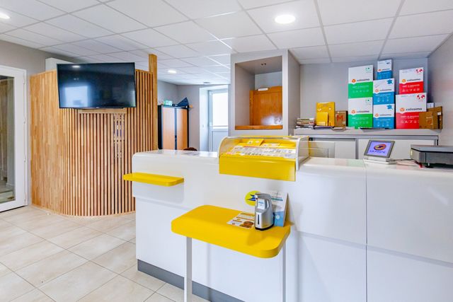 Am&eacute;nagement int&eacute;rieur d&rsquo;une &eacute;picerie de village dans les Hautes-Pyr&eacute;n&eacute;es &mdash;&nbsp;Castellanos