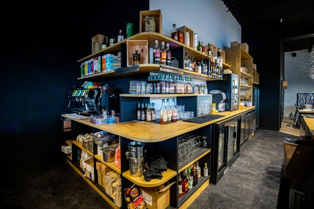 Comptoir sur mesure &mdash;&nbsp;restaurant Le Beau et Bon, Caz&egrave;res