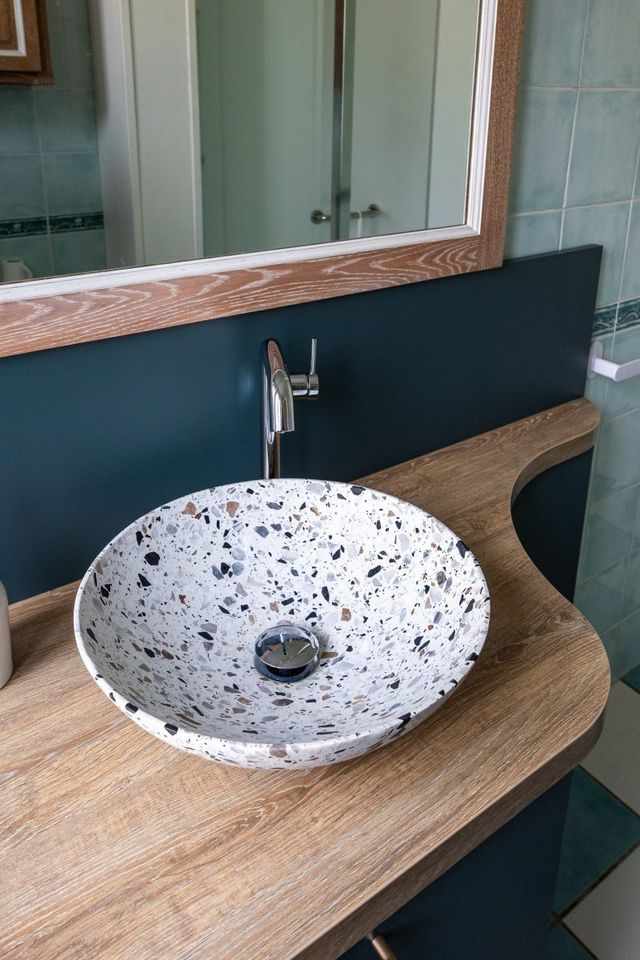 D&eacute;tail du meuble vasque sur mesure &mdash;&nbsp;salle de bain Monique &agrave; Pau