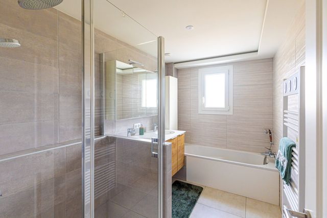 Salle de bain Gille &mdash;&nbsp;vue d&rsquo;ensemble
