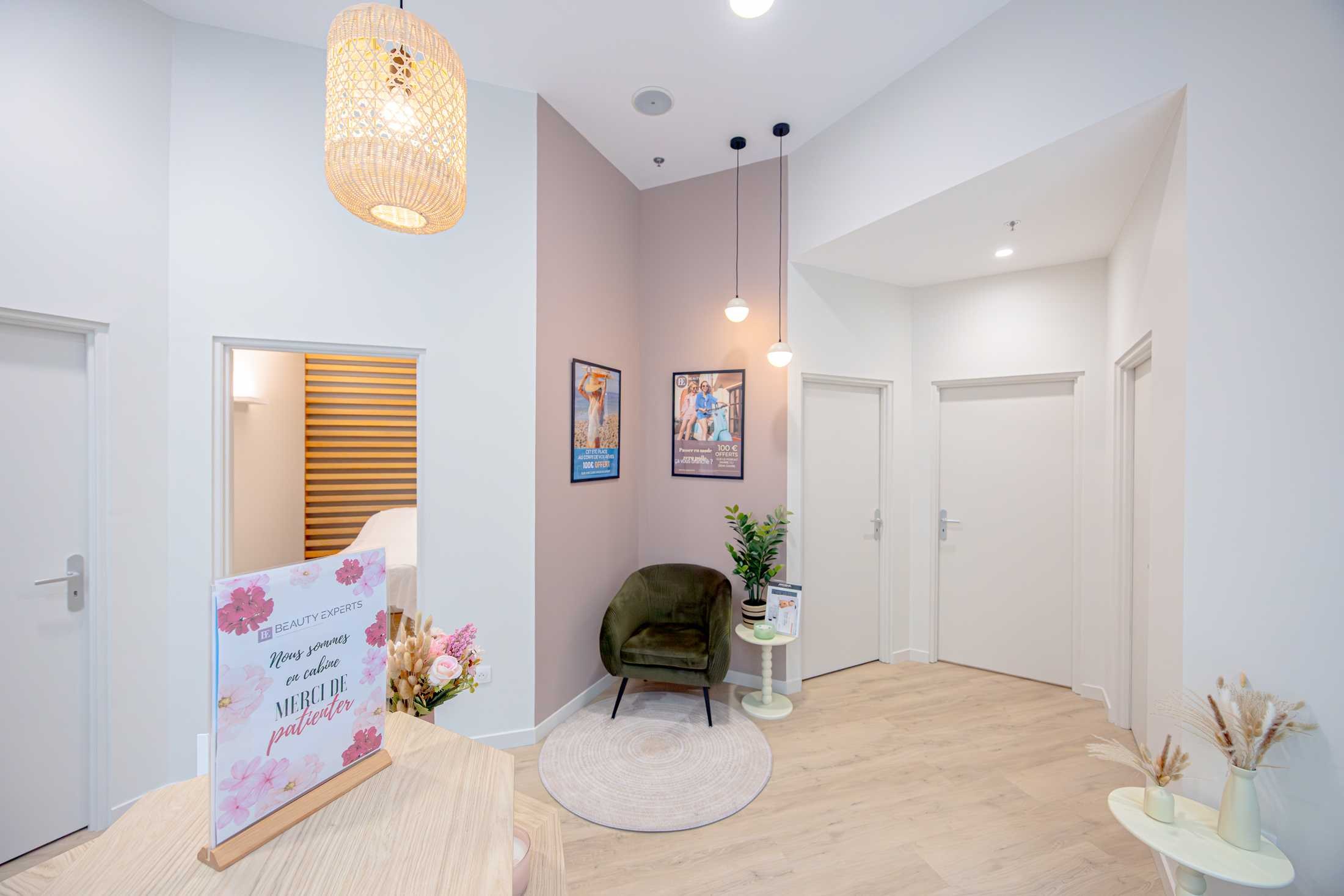 accueil d'un salon de beaut&eacute; &agrave; tarbes